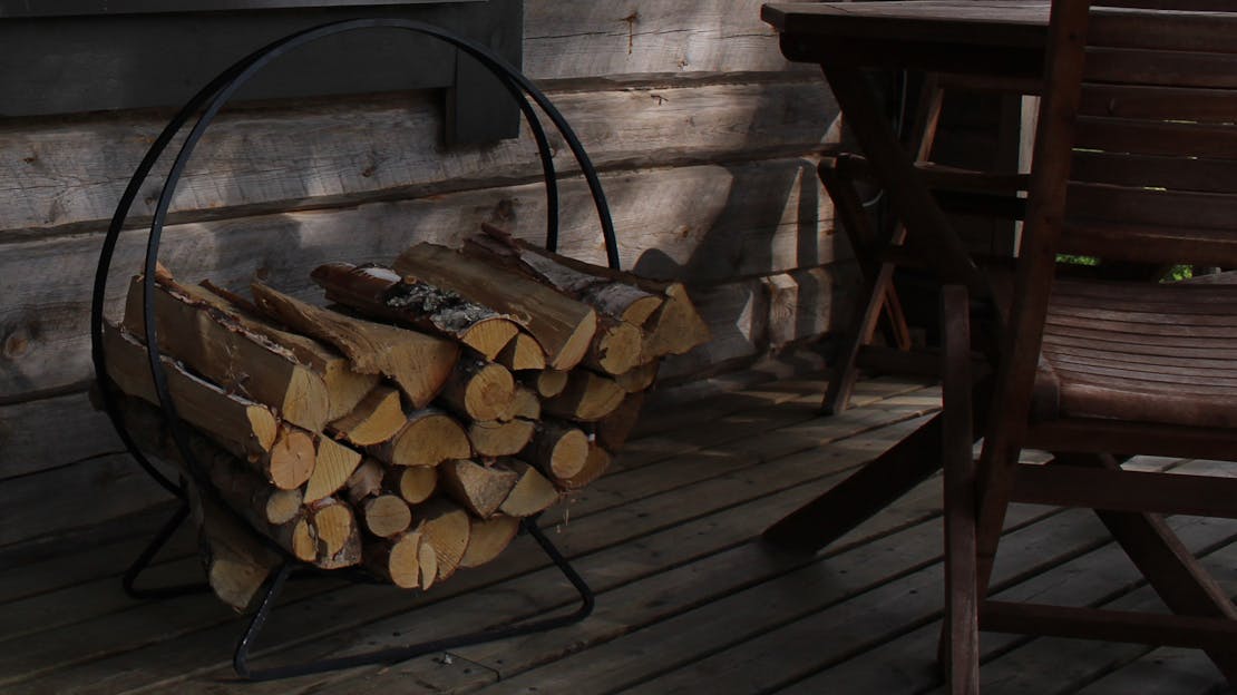 Why Choose Kiln Dried Hardwood Logs For Fireplaces